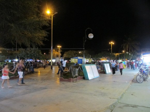 the parque is bustling!